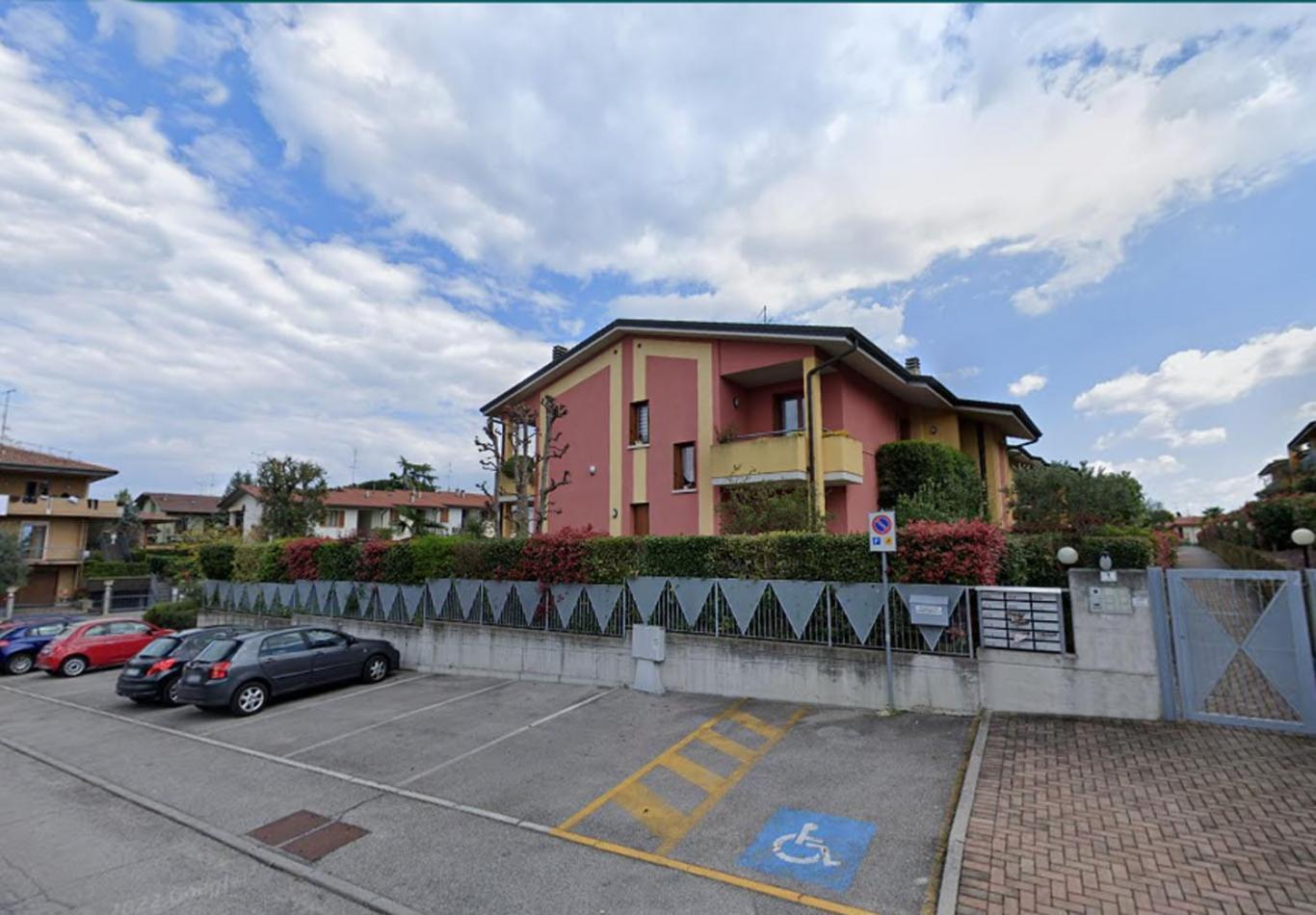 Luminoso Trilocale Con Piscina E Giardino Privato Daire Desenzano del Garda Dış mekan fotoğraf