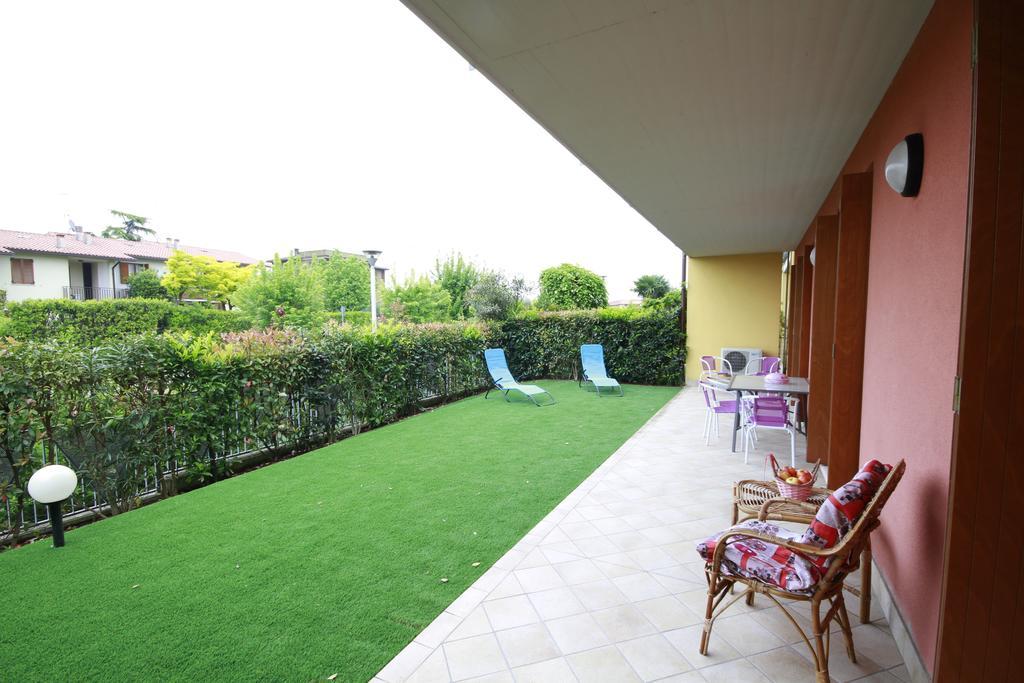 Luminoso Trilocale Con Piscina E Giardino Privato Daire Desenzano del Garda Dış mekan fotoğraf